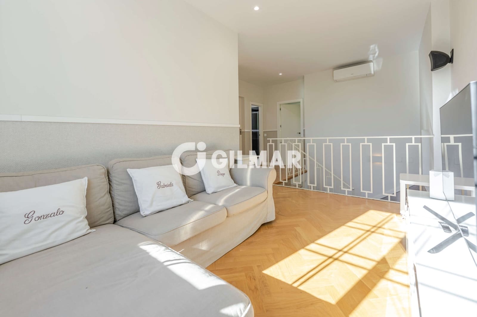 Pareado de 7 habitaciones en San Sebastián de los Reyes en venta con piscina garaje - 1.690.000 € (Ref: 10179198)