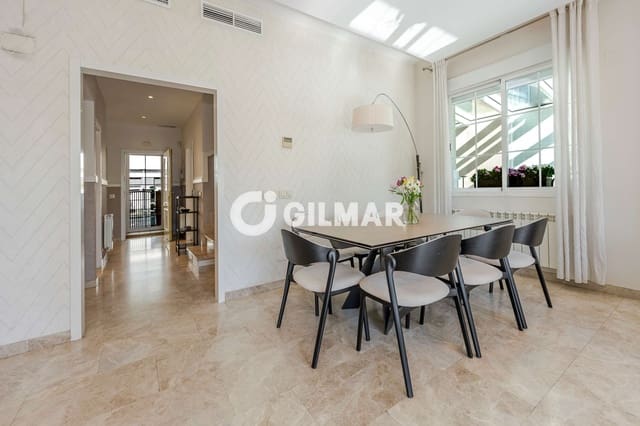 Pareado de 7 habitaciones en San Sebastián de los Reyes en venta con piscina garaje - 1.690.000 € (Ref: 10179198)