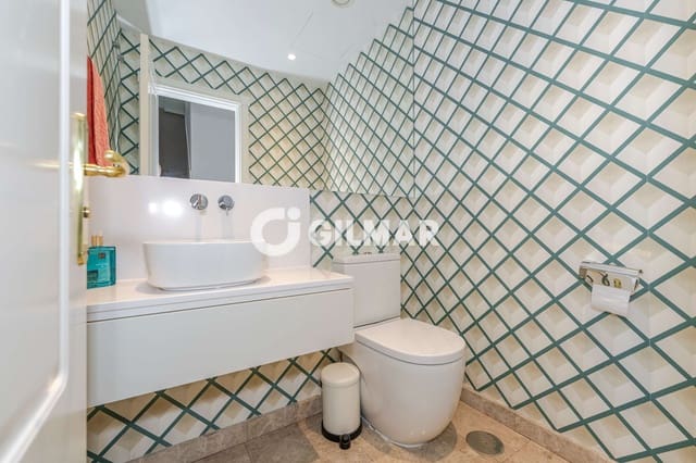 Pareado de 7 habitaciones en San Sebastián de los Reyes en venta con piscina garaje - 1.690.000 € (Ref: 10179198)