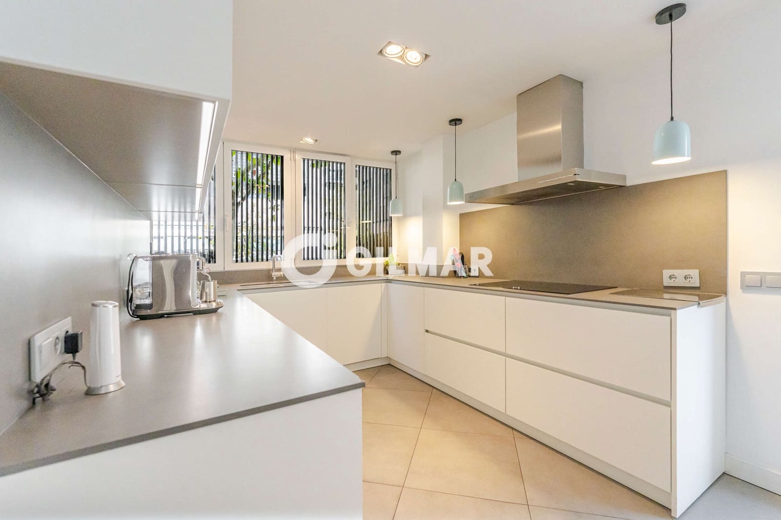 Pareado de 7 habitaciones en San Sebastián de los Reyes en venta con piscina garaje - 1.690.000 € (Ref: 10179198)