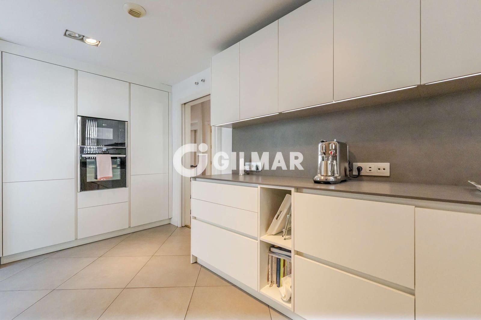 Pareado de 7 habitaciones en San Sebastián de los Reyes en venta con piscina garaje - 1.690.000 € (Ref: 10179198)