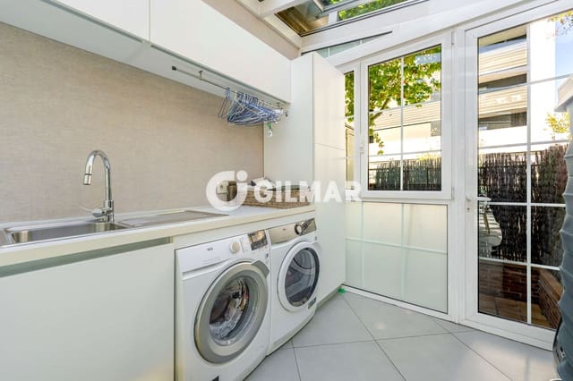 Pareado de 7 habitaciones en San Sebastián de los Reyes en venta con piscina garaje - 1.690.000 € (Ref: 10179198)