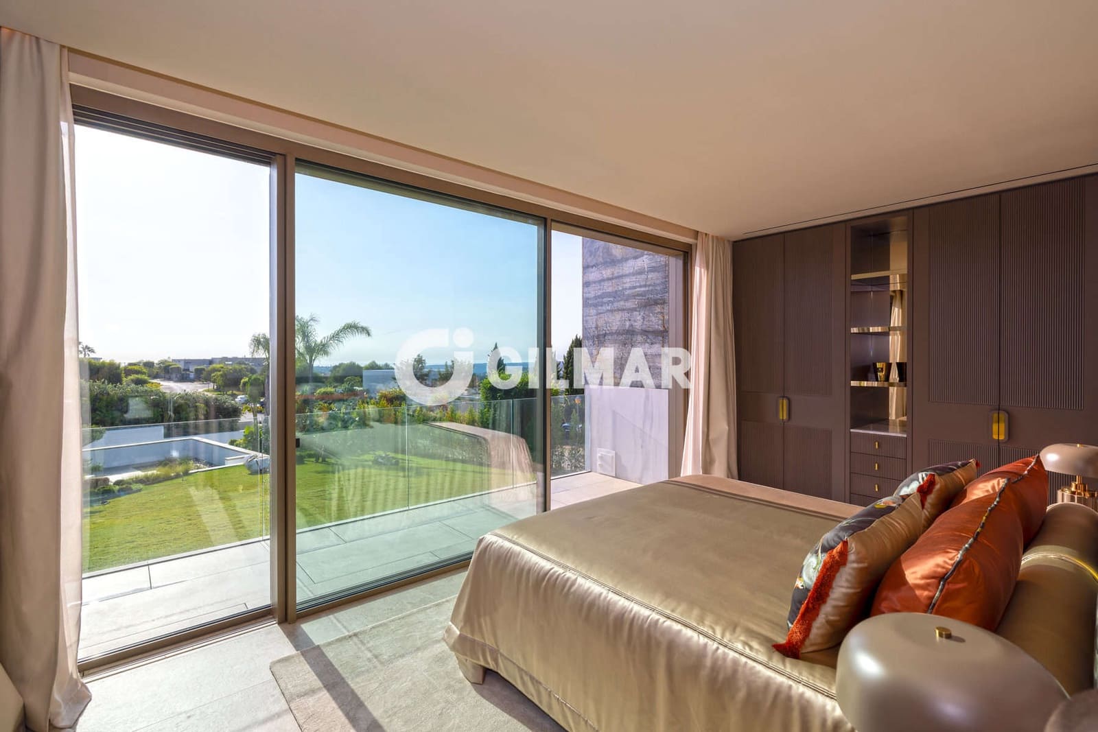 Chalet de 6 habitaciones en Sotogrande en venta con piscina - 7.950.000 € (Ref: 10179662)