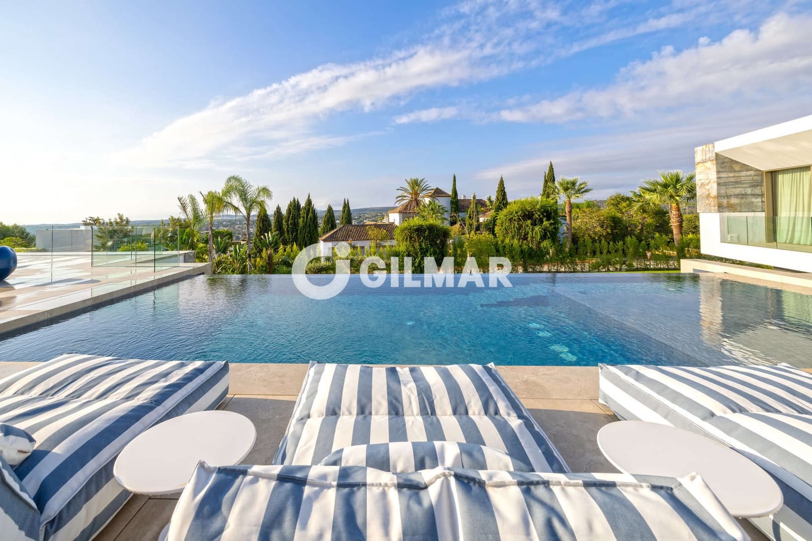 Chalet de 6 habitaciones en Sotogrande en venta con piscina - 7.950.000 € (Ref: 10179662)