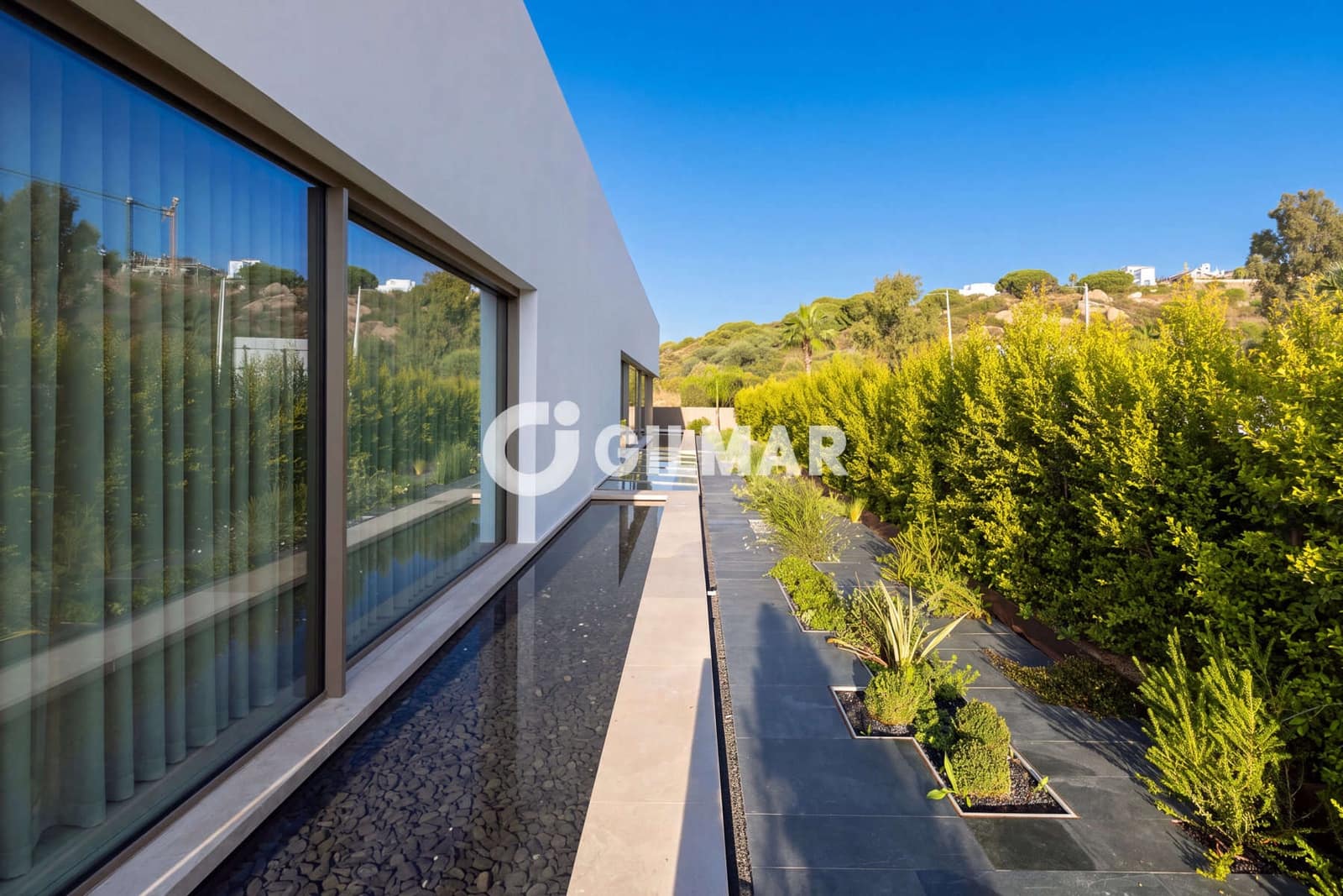 Chalet de 6 habitaciones en Sotogrande en venta con piscina - 7.950.000 € (Ref: 10179662)
