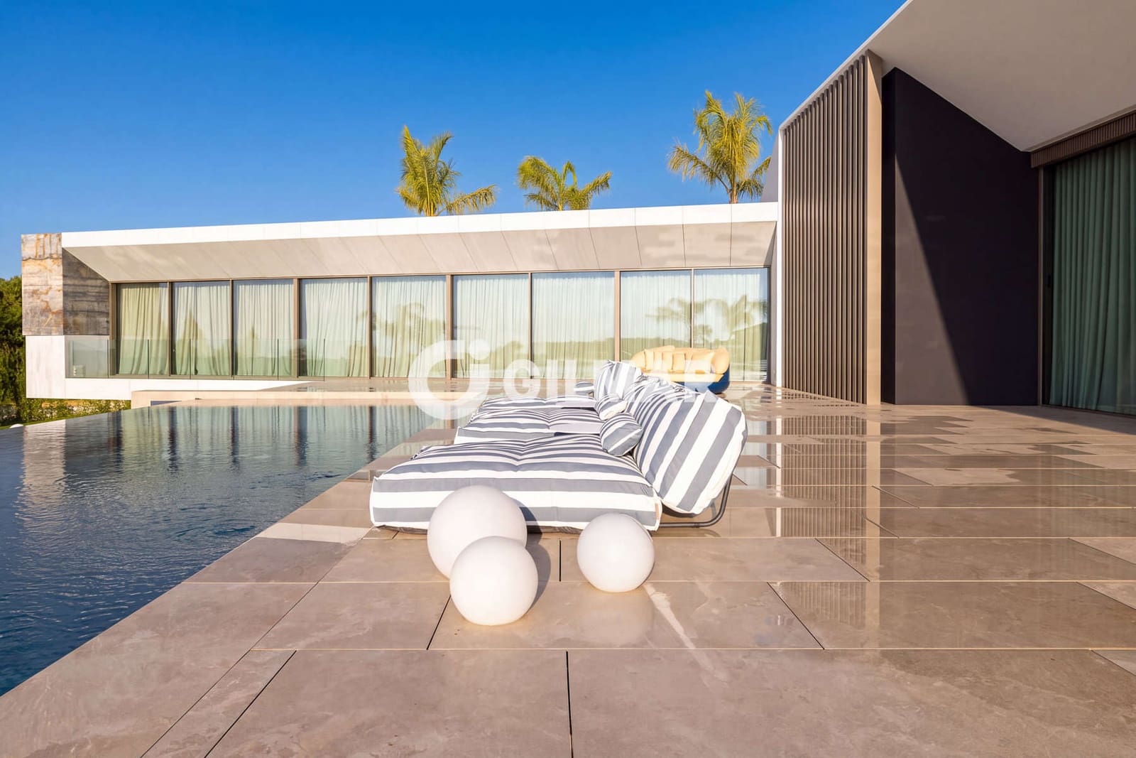 Chalet de 6 habitaciones en Sotogrande en venta con piscina - 7.950.000 € (Ref: 10179662)
