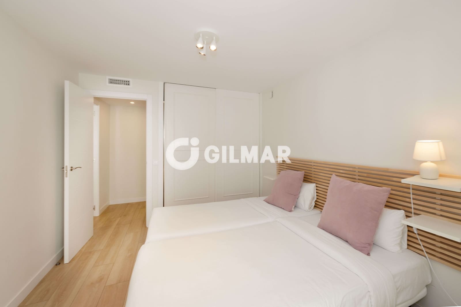 3 sypialnia Mieszkanie na sprzedaż w Marbella z basenem garażem - 780 000 € (Ref: 10179663)