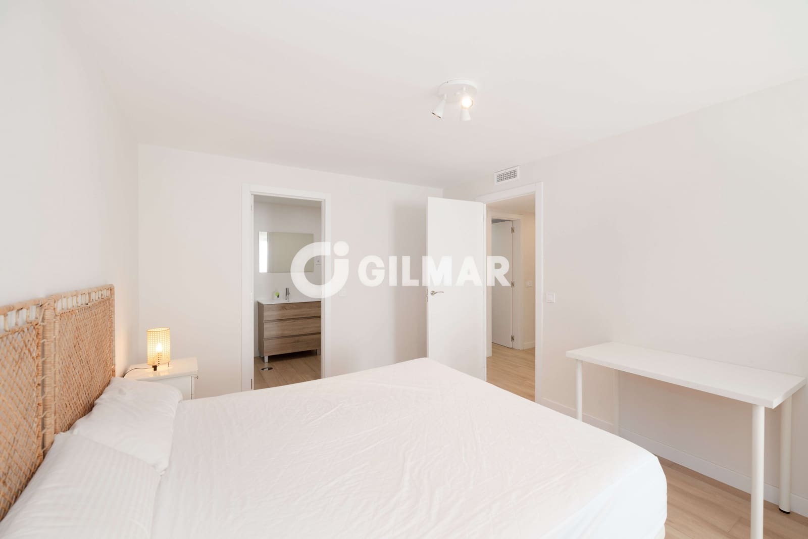 3 sypialnia Mieszkanie na sprzedaż w Marbella z basenem garażem - 780 000 € (Ref: 10179663)