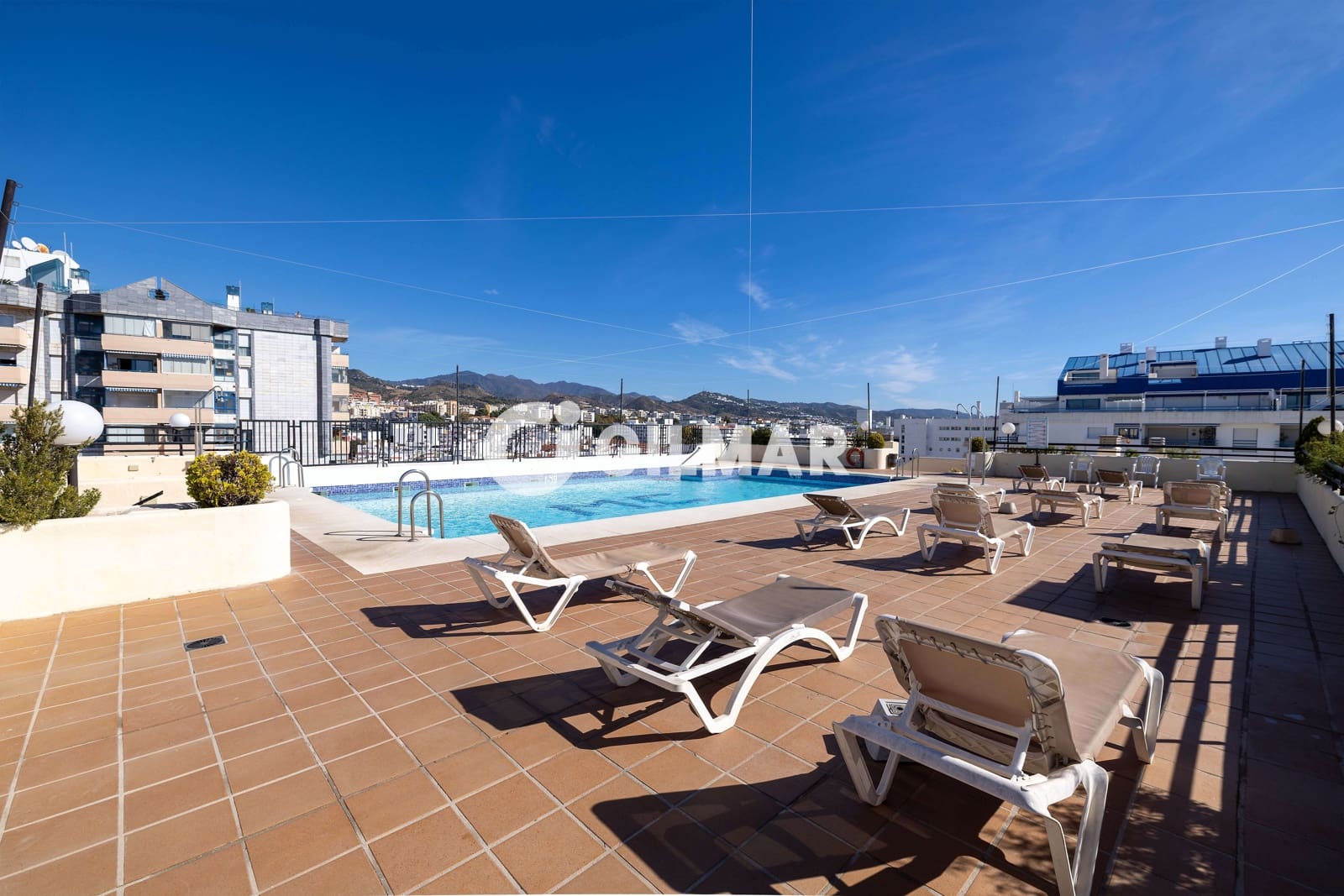 3 sypialnia Mieszkanie na sprzedaż w Marbella z basenem garażem - 780 000 € (Ref: 10179663)