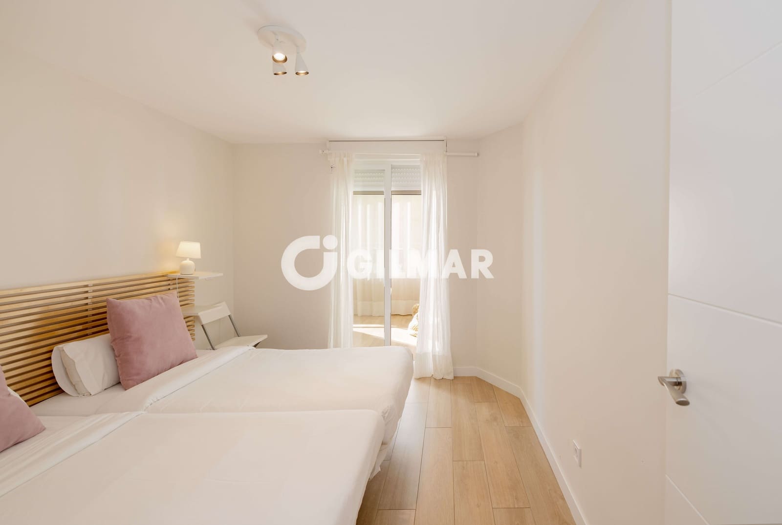 3 sypialnia Mieszkanie na sprzedaż w Marbella z basenem garażem - 780 000 € (Ref: 10179663)