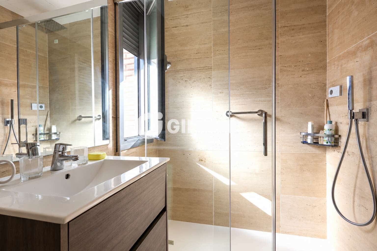 Ático de 2 habitaciones en Madrid ciudad en venta con piscina garaje - 898.000 € (Ref: 10180988)