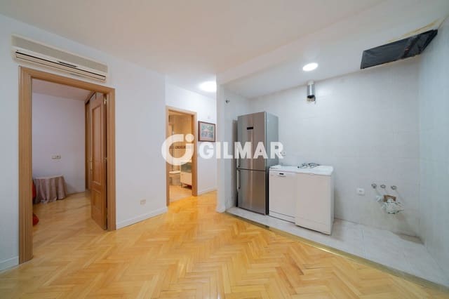 1 bedroom Flat for sale in Embajadores, Madrid city - € 375,000 (Ref: 10180990)