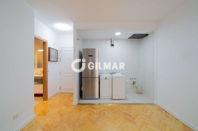 1 bedroom Flat for sale in Embajadores, Madrid city - € 375,000 (Ref: 10180990)