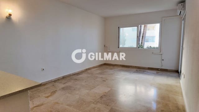 2 soverom Leilighet til salgs i Puerto de Estepona, Estepona med svømmebasseng - € 449 000 (Ref: 10183718)