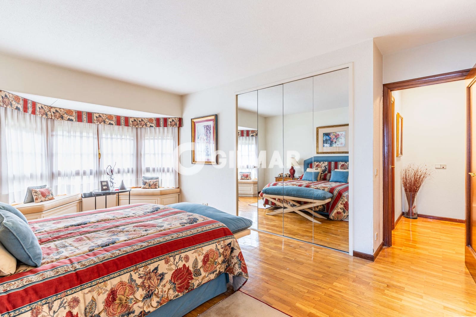 Pareado de 5 habitaciones en Majadahonda en venta con piscina garaje - 1.075.000 € (Ref: 10183719)