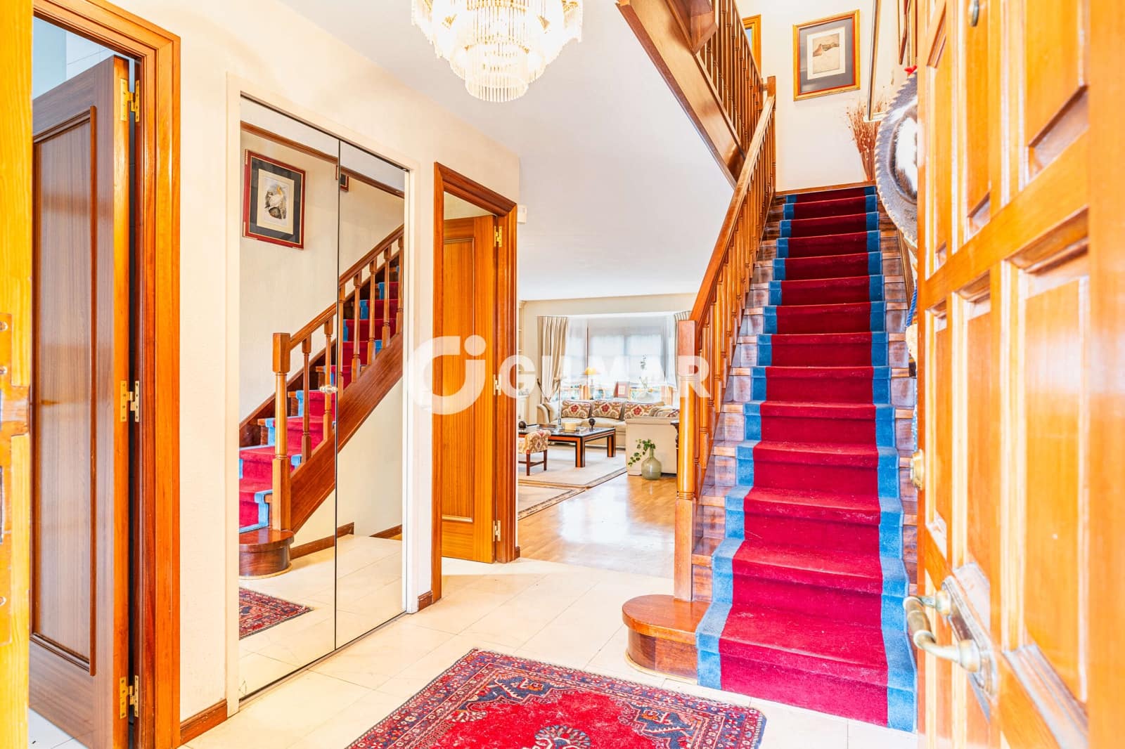 Pareado de 5 habitaciones en Majadahonda en venta con piscina garaje - 1.075.000 € (Ref: 10183719)