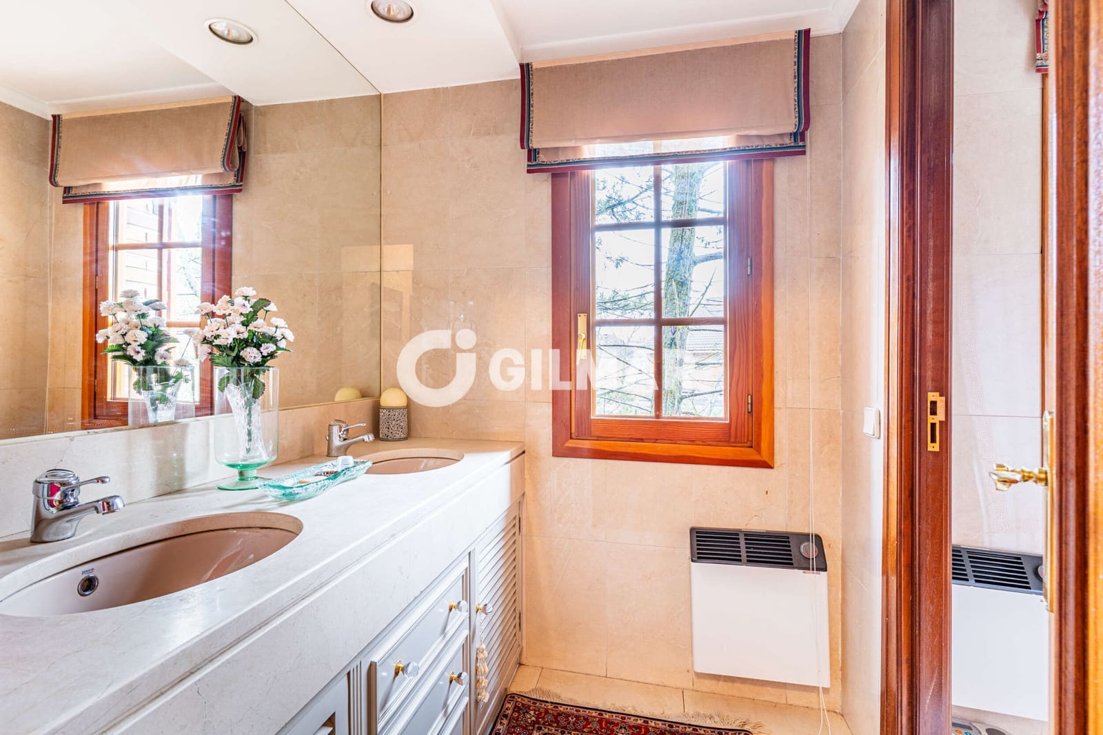 Pareado de 5 habitaciones en Majadahonda en venta con piscina garaje - 1.075.000 € (Ref: 10183719)