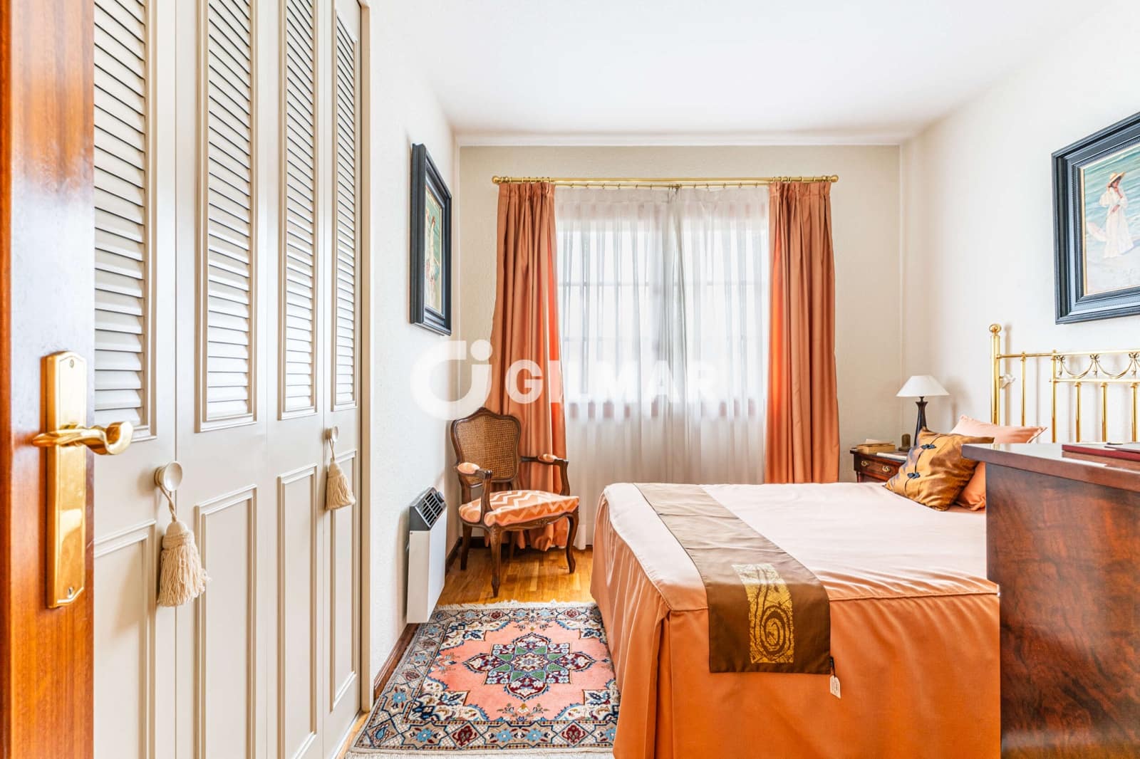 Pareado de 5 habitaciones en Majadahonda en venta con piscina garaje - 1.075.000 € (Ref: 10183719)