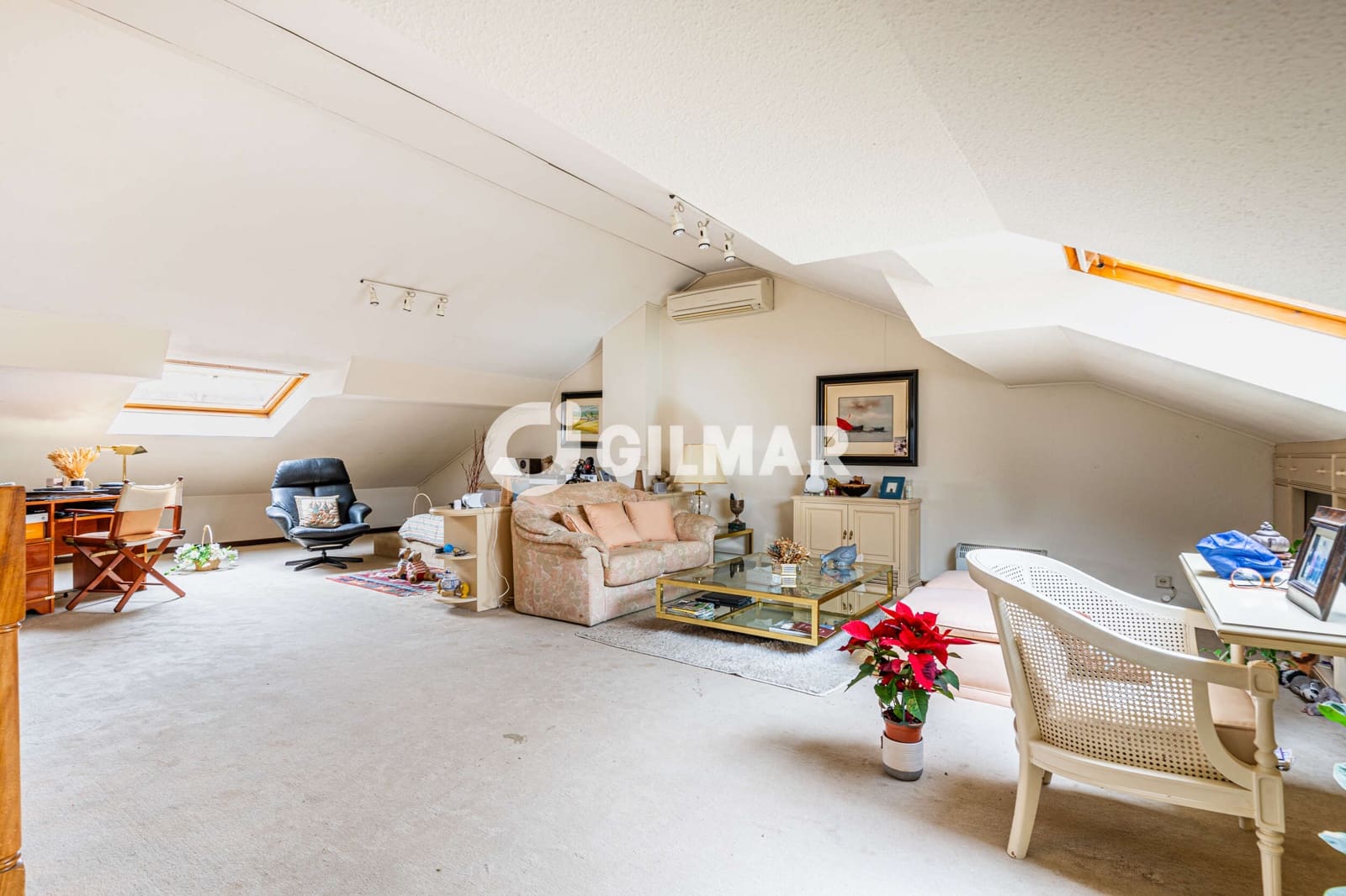 Pareado de 5 habitaciones en Majadahonda en venta con piscina garaje - 1.075.000 € (Ref: 10183719)