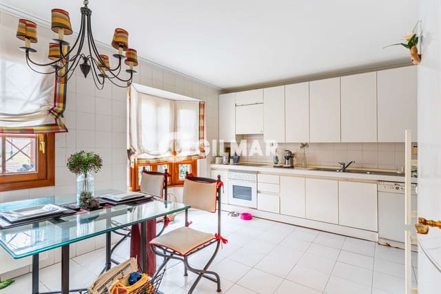 Pareado de 5 habitaciones en Majadahonda en venta con piscina garaje - 1.075.000 € (Ref: 10183719)