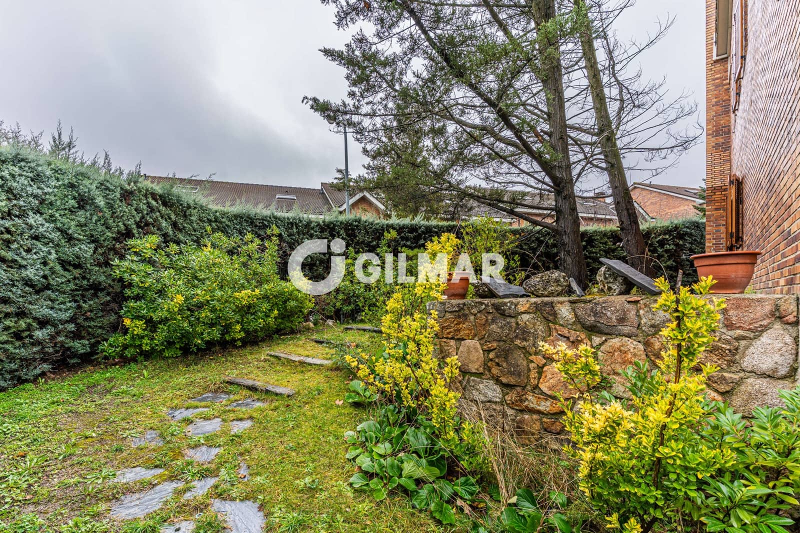 Pareado de 5 habitaciones en Majadahonda en venta con piscina garaje - 1.075.000 € (Ref: 10183719)