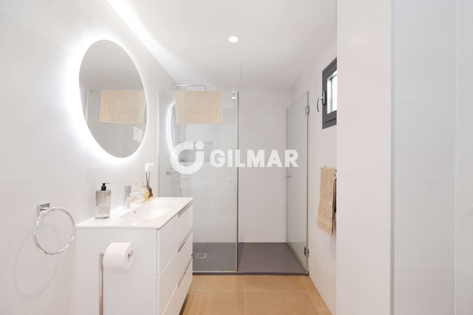 Piso de 3 habitaciones en Nueva Andalucia en venta con garaje - 1.395.000 € (Ref: 10183720)