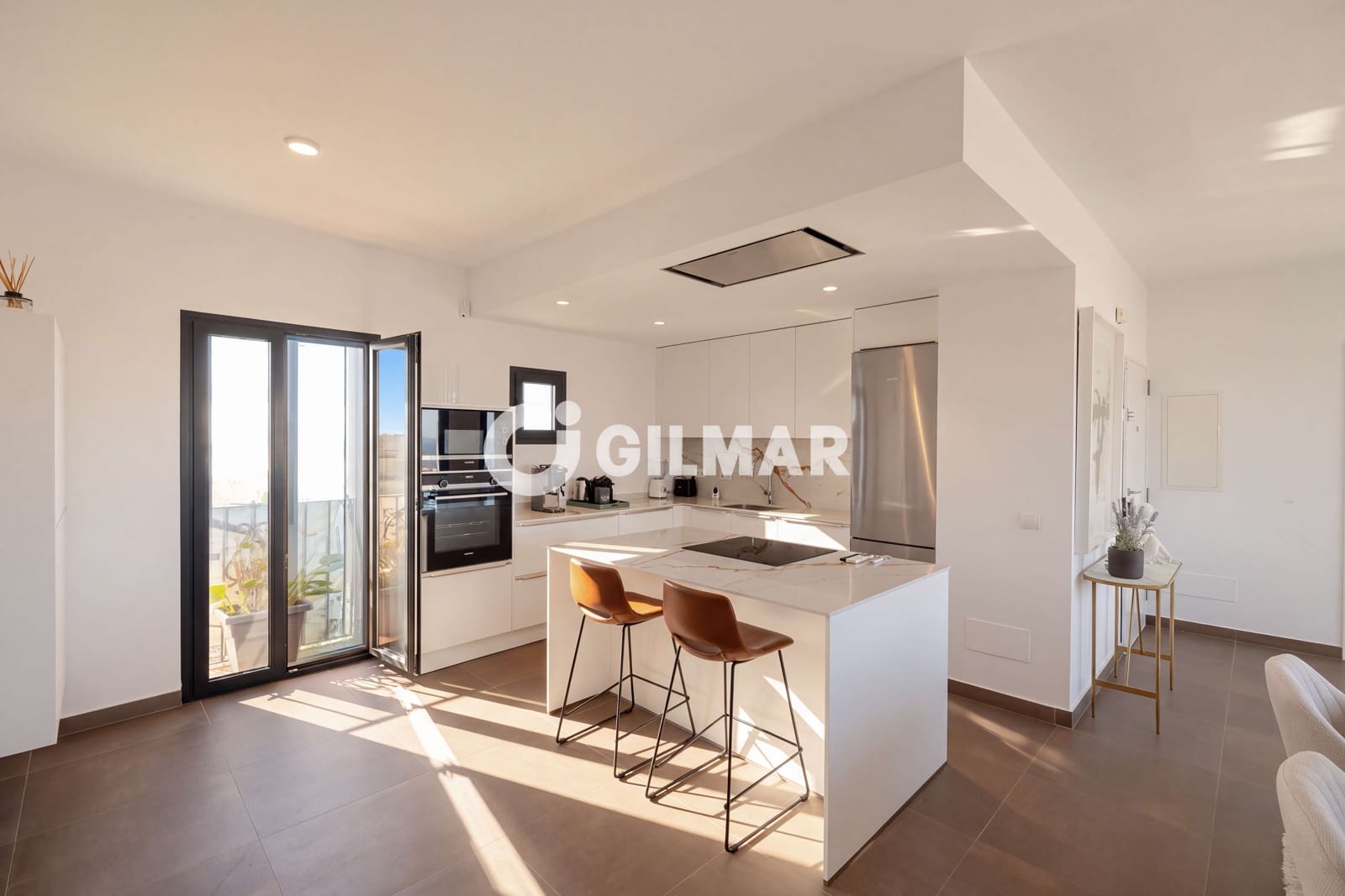 Piso de 3 habitaciones en Nueva Andalucia en venta con garaje - 1.395.000 € (Ref: 10183720)