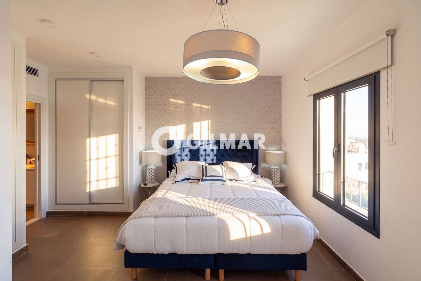 Piso de 3 habitaciones en Nueva Andalucia en venta con garaje - 1.395.000 € (Ref: 10183720)