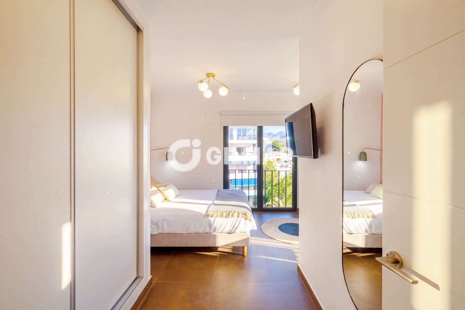 Piso de 3 habitaciones en Nueva Andalucia en venta con garaje - 1.395.000 € (Ref: 10183720)