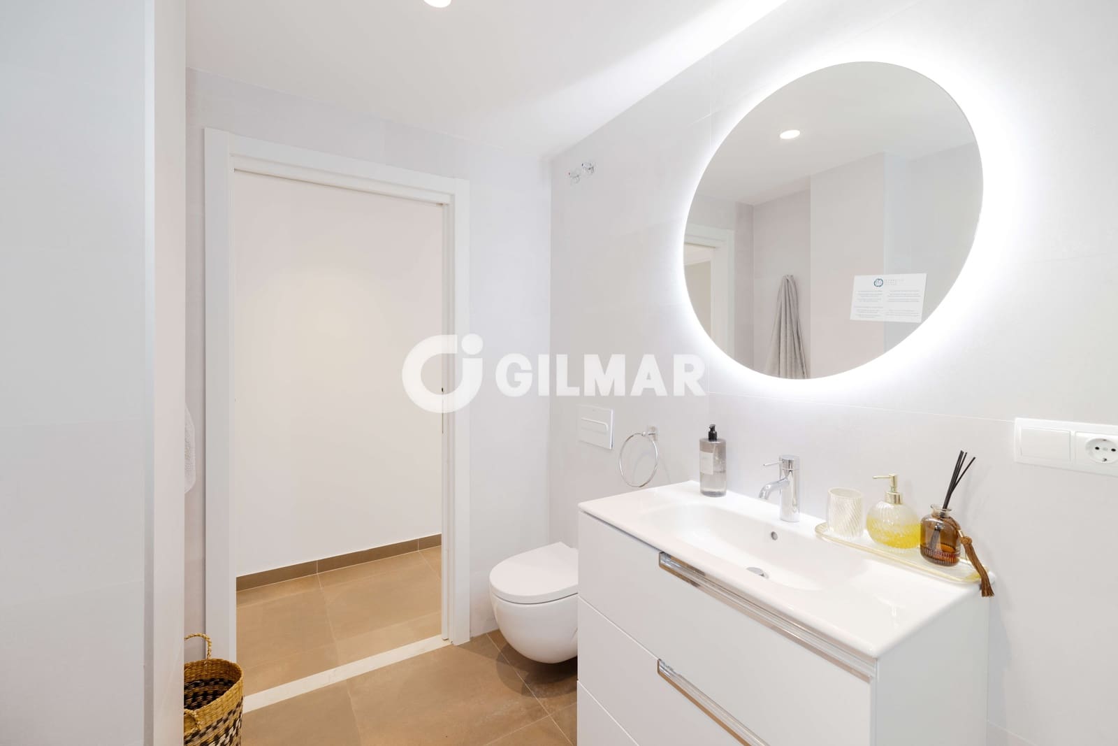 Piso de 3 habitaciones en Nueva Andalucia en venta con garaje - 1.395.000 € (Ref: 10183720)