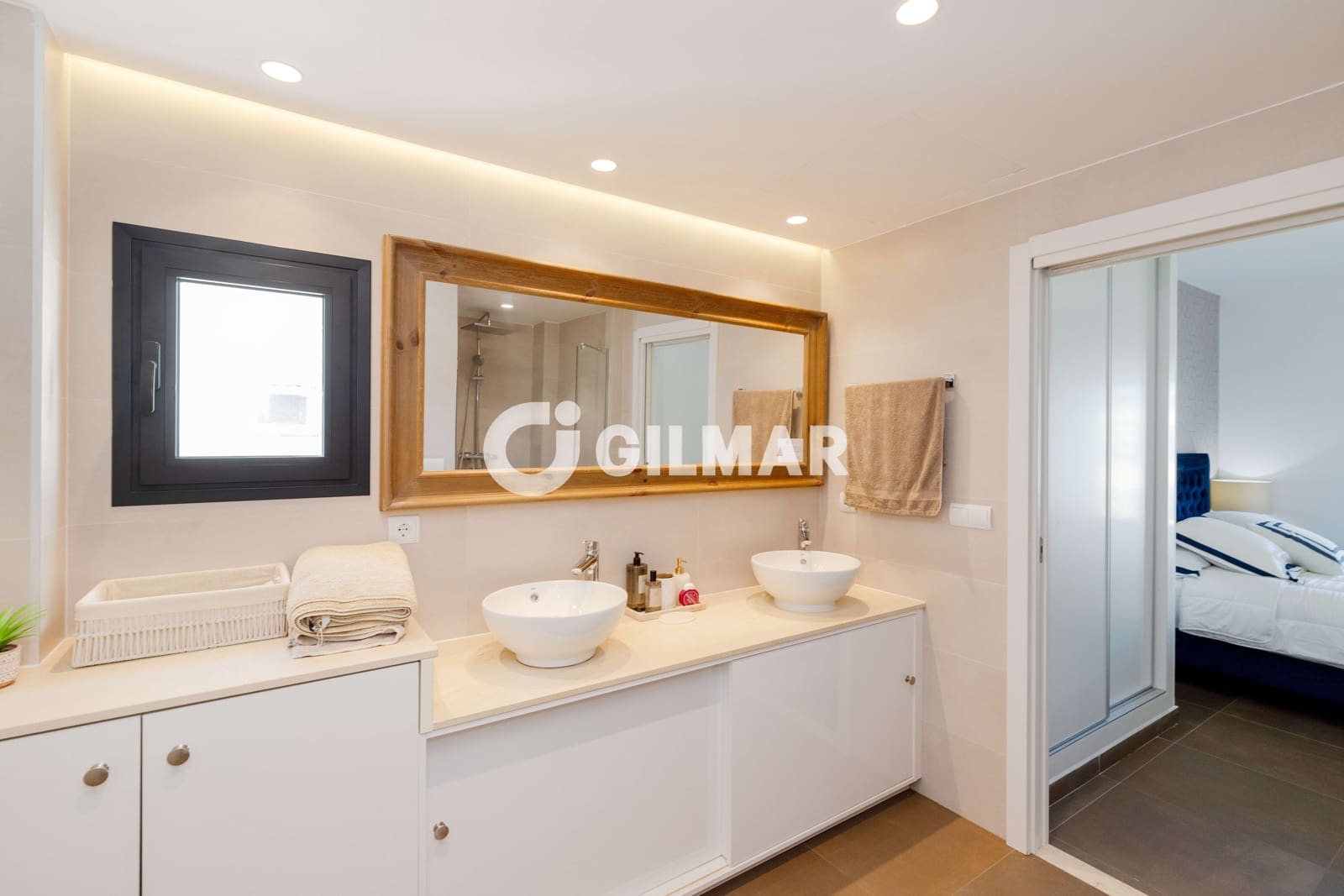 Piso de 3 habitaciones en Nueva Andalucia en venta con garaje - 1.395.000 € (Ref: 10183720)