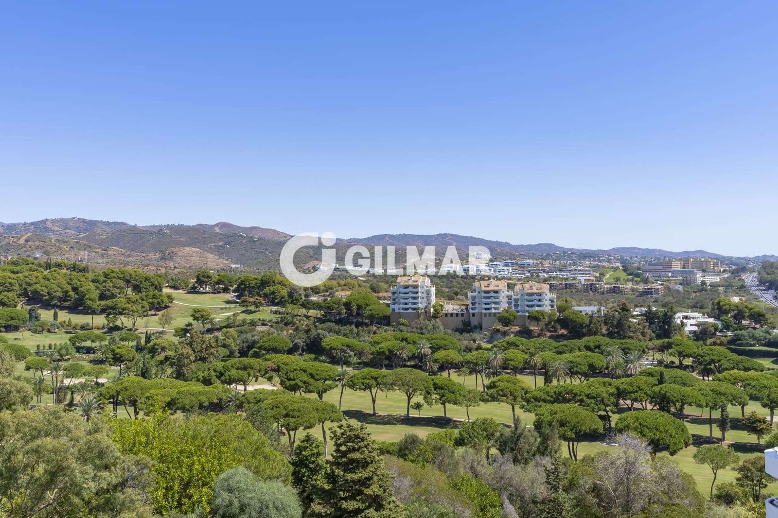 3 sovrum Lägenhet till salu i Rio Real med pool garage - 899 000 € (Ref: 10186118)