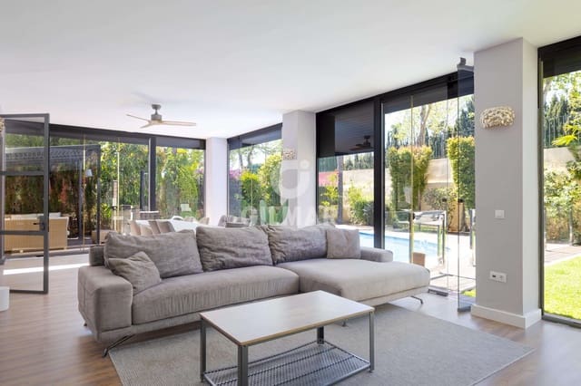 6 soverom Villa til salgs i Guadalmina Alta, Marbella med svømmebasseng garasje - € 1 640 000 (Ref: 9205773)