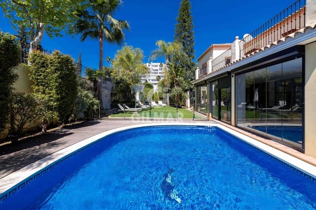 6 soverom Villa til salgs i Guadalmina Alta, Marbella med svømmebasseng garasje - € 1 640 000 (Ref: 9205773)