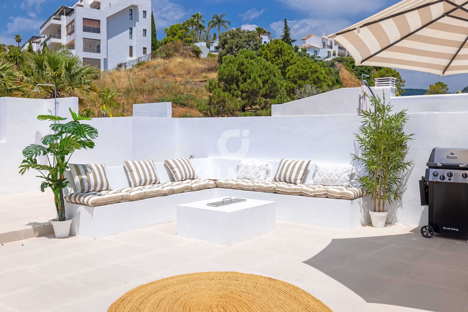 3 soverom Penthouse til salgs i Benahavis med svømmebasseng - € 850 000 (Ref: 9205774)