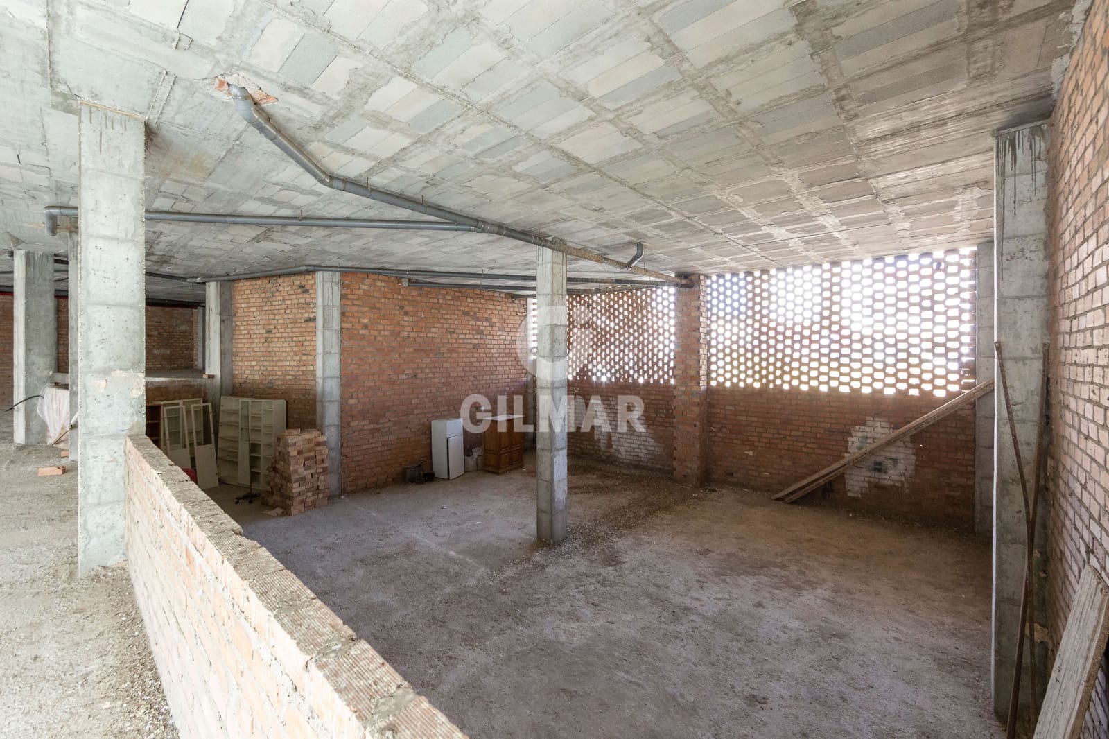 Commercial for sale in San Pedro de Alcantara with garage - € 1,680,000 (Ref: 9205775)