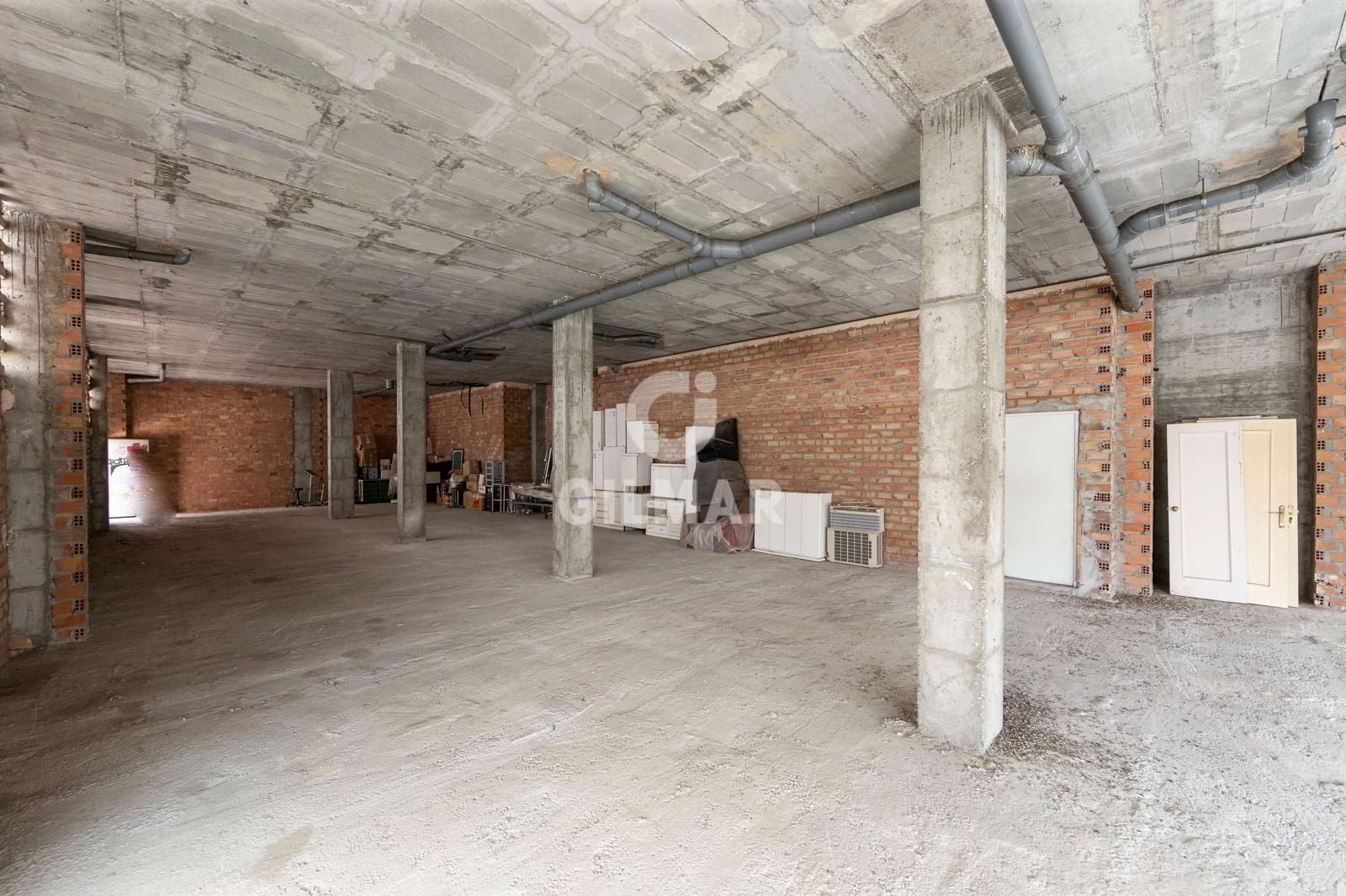 Commercial for sale in San Pedro de Alcantara with garage - € 1,680,000 (Ref: 9205775)