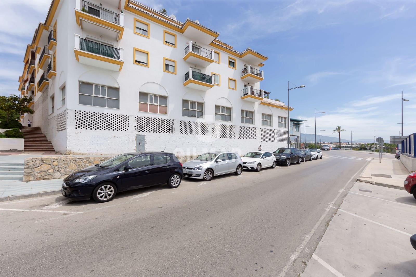 Commercial for sale in San Pedro de Alcantara with garage - € 1,680,000 (Ref: 9205775)