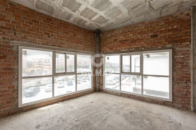 Commercial for sale in Nueva Alcántara, Marbella with garage - € 1,680,000 (Ref: 9205775)