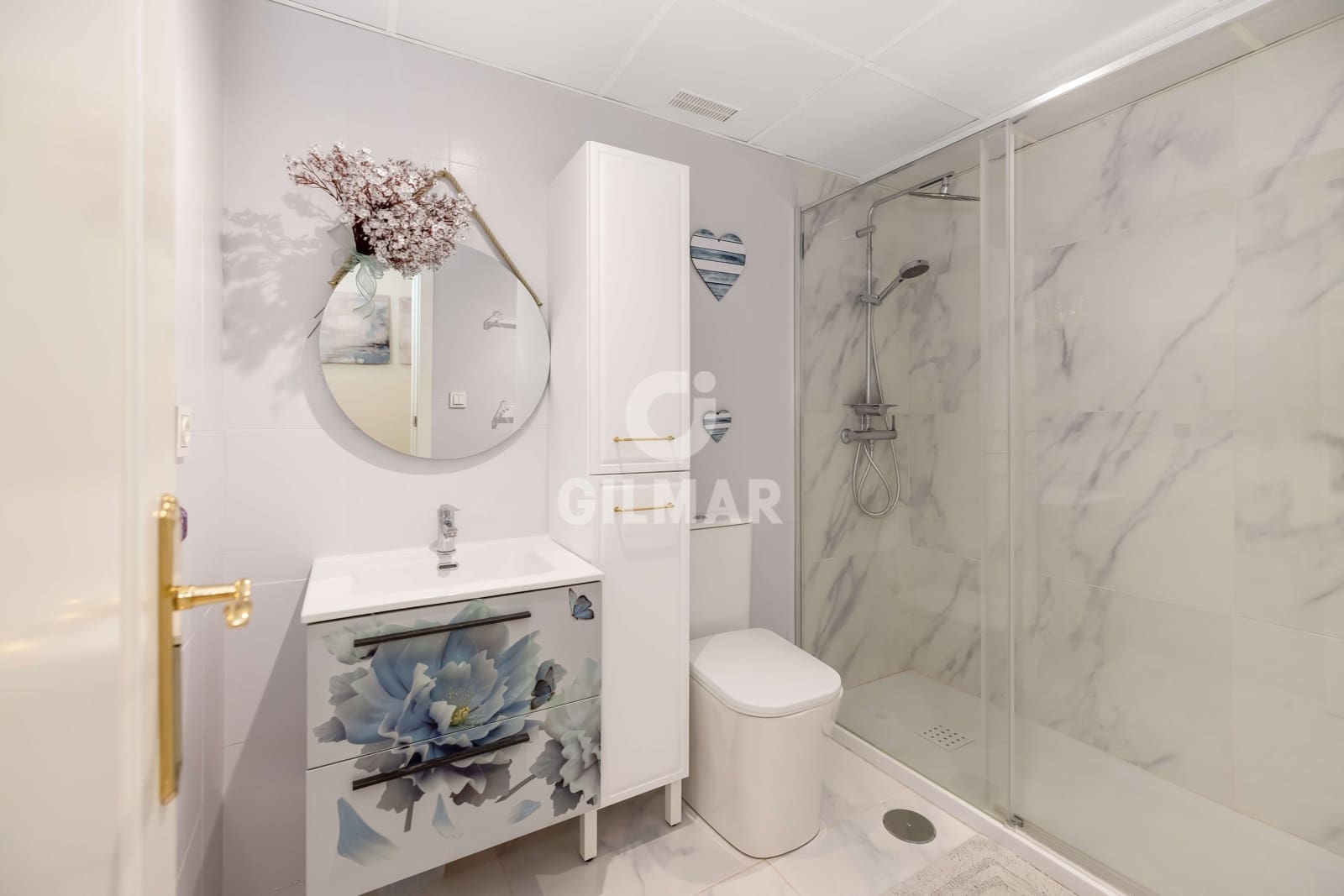 2 soverom Leilighet til salgs i Nueva Andalucia med svømmebasseng garasje - € 490 000 (Ref: 9205777)