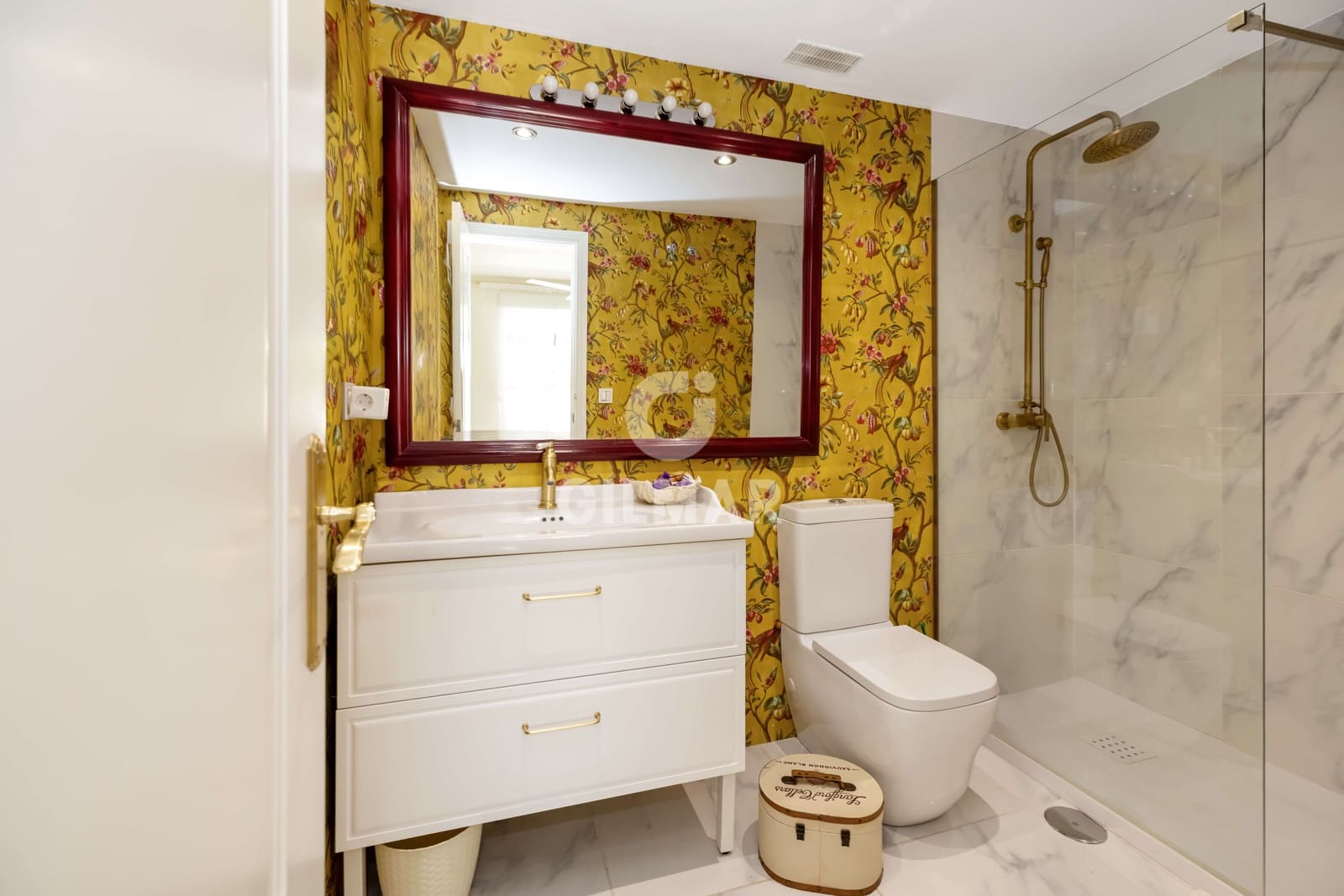 2 soverom Leilighet til salgs i Nueva Andalucia med svømmebasseng garasje - € 490 000 (Ref: 9205777)