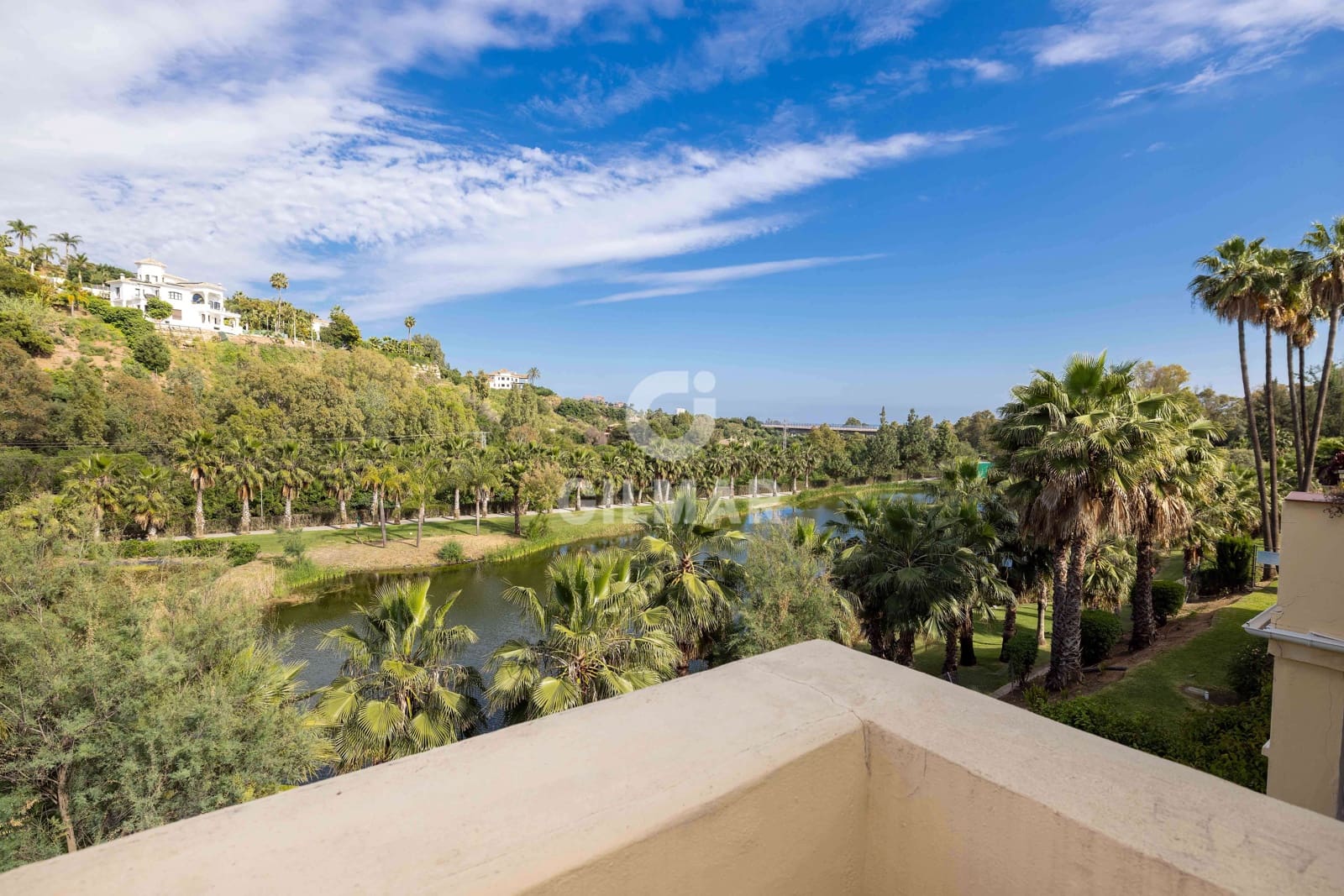 2 soveværelse Penthouse til salg i La Quinta med swimmingpool garage - € 399.000 (Ref: 9205783)