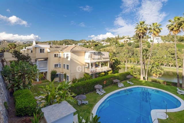 2 makuuhuone Kattohuoneisto myytävänä paikassa La Quinta, Benahavís mukana uima-altaan 
autotalli - 399 000 € (Ref: 9205783)