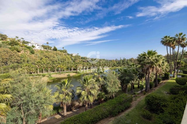 2 makuuhuone Kattohuoneisto myytävänä paikassa La Quinta, Benahavís mukana uima-altaan 
autotalli - 399 000 € (Ref: 9205783)