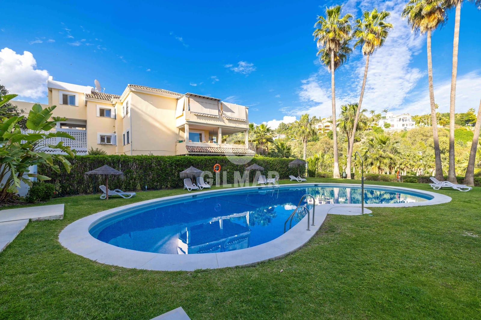 2 soveværelse Penthouse til salg i La Quinta med swimmingpool garage - € 399.000 (Ref: 9205783)