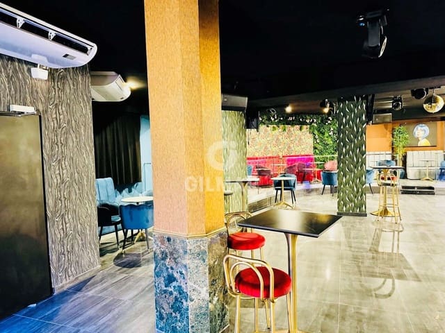 Kommersiell til salgs i Puerto Marina, Benalmádena - € 700 000 (Ref: 9205793)