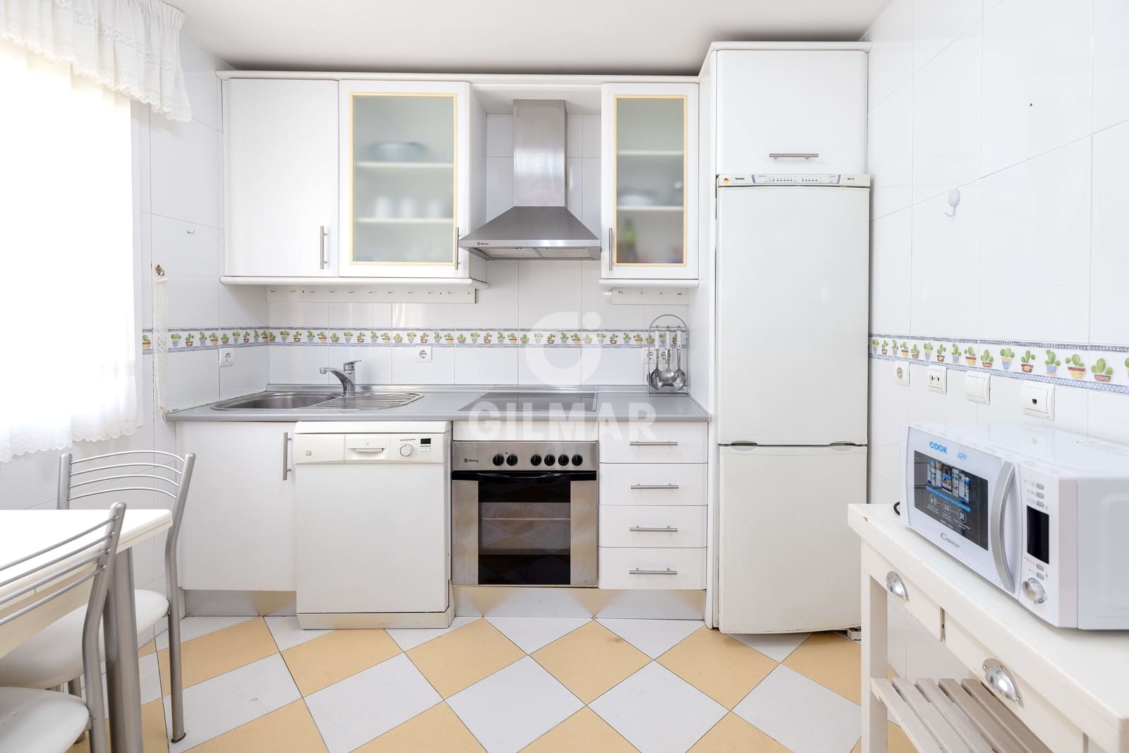 3 soverom Penthouse til salgs i Torrequebrada med svømmebasseng garasje - € 450 000 (Ref: 9205797)