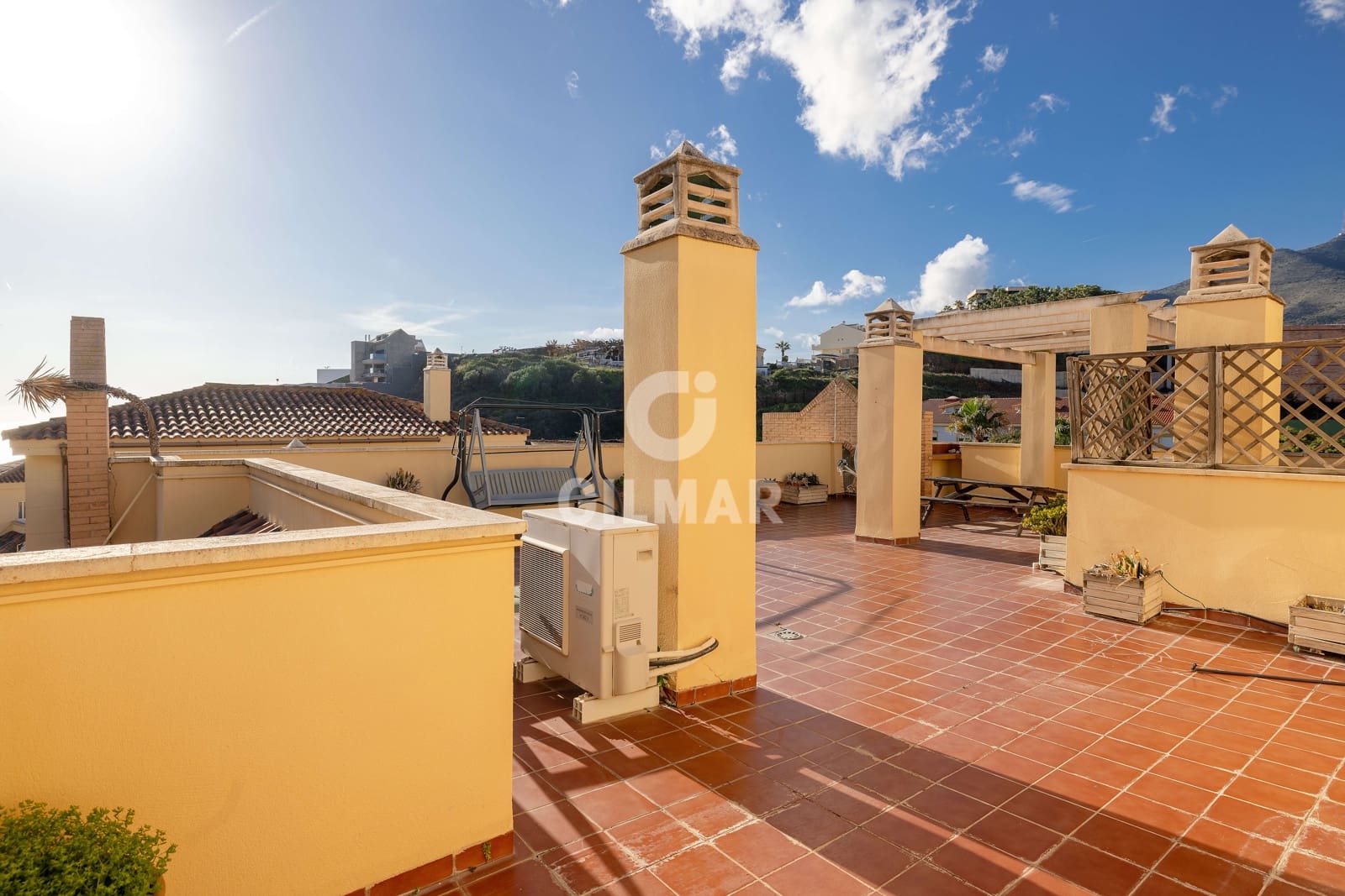 3 soverom Penthouse til salgs i Torrequebrada med svømmebasseng garasje - € 450 000 (Ref: 9205797)