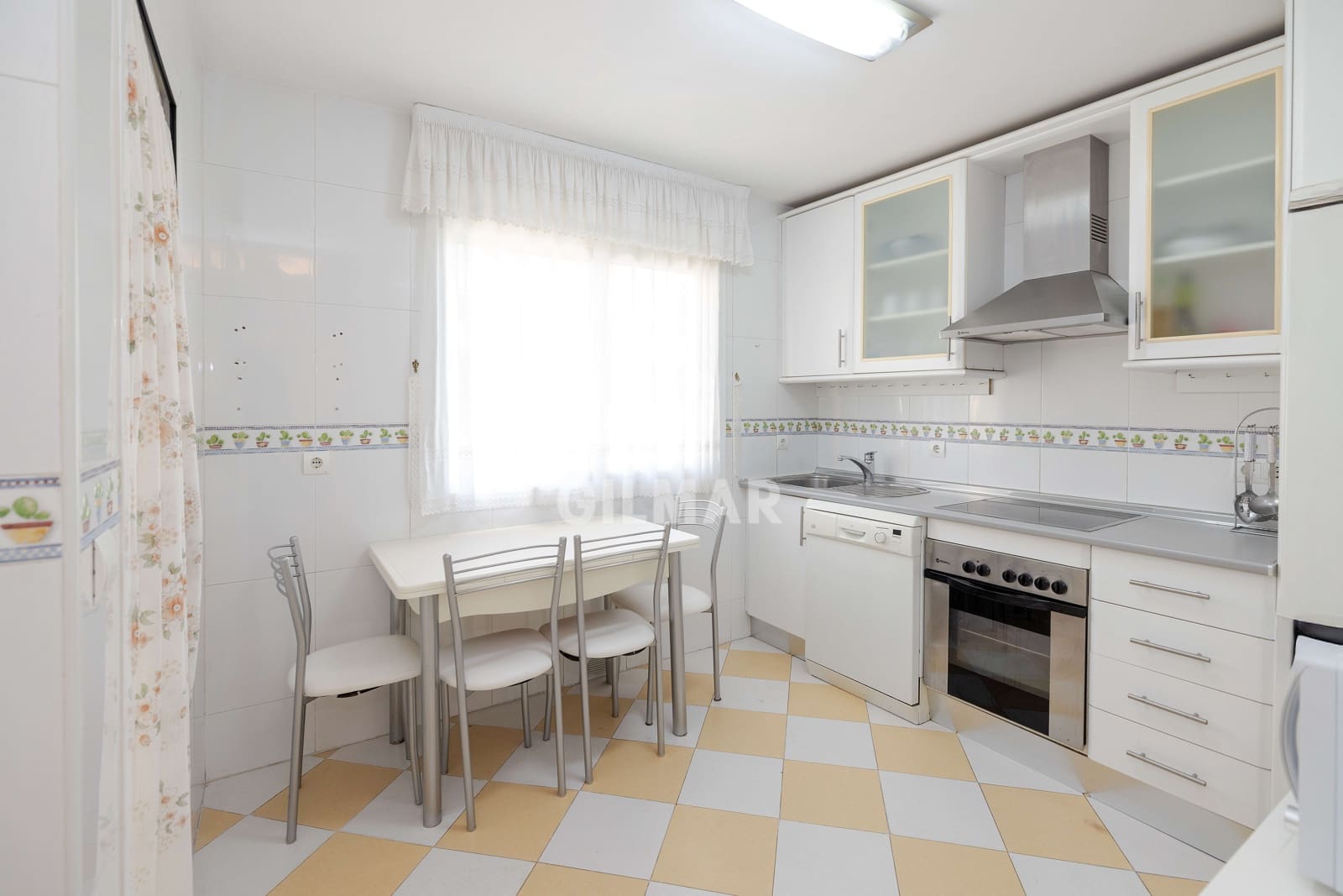 3 soverom Penthouse til salgs i Torrequebrada med svømmebasseng garasje - € 450 000 (Ref: 9205797)