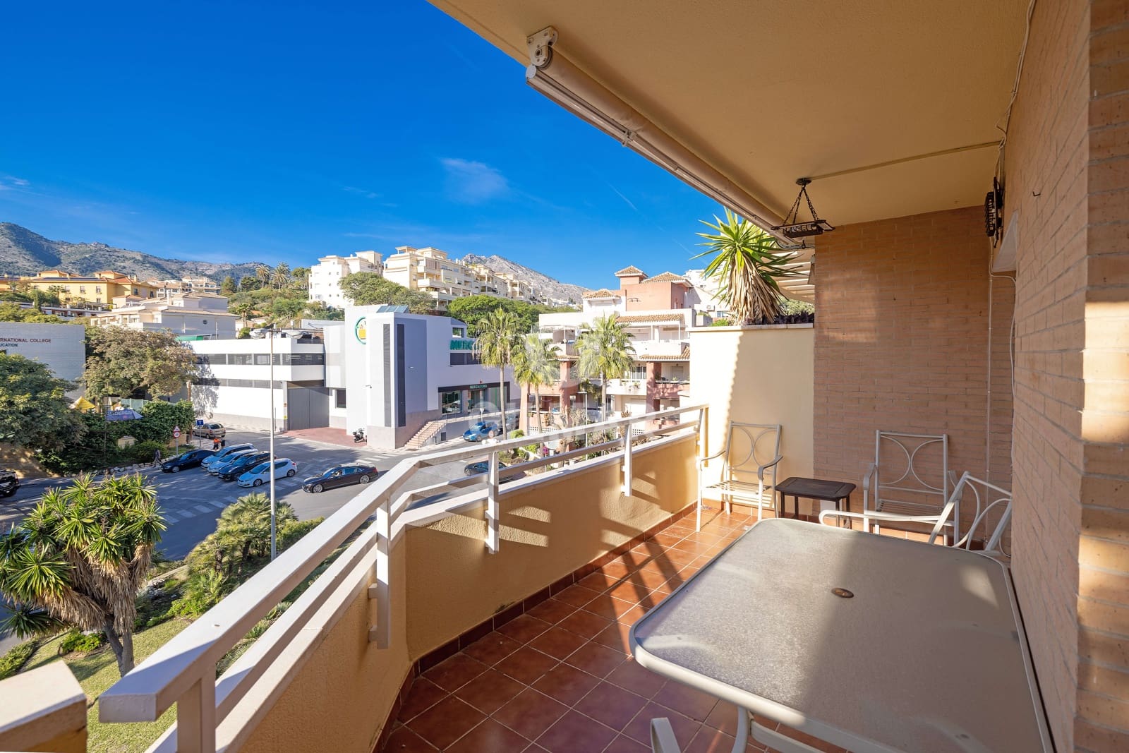 3 soverom Penthouse til salgs i Torrequebrada med svømmebasseng garasje - € 450 000 (Ref: 9205797)